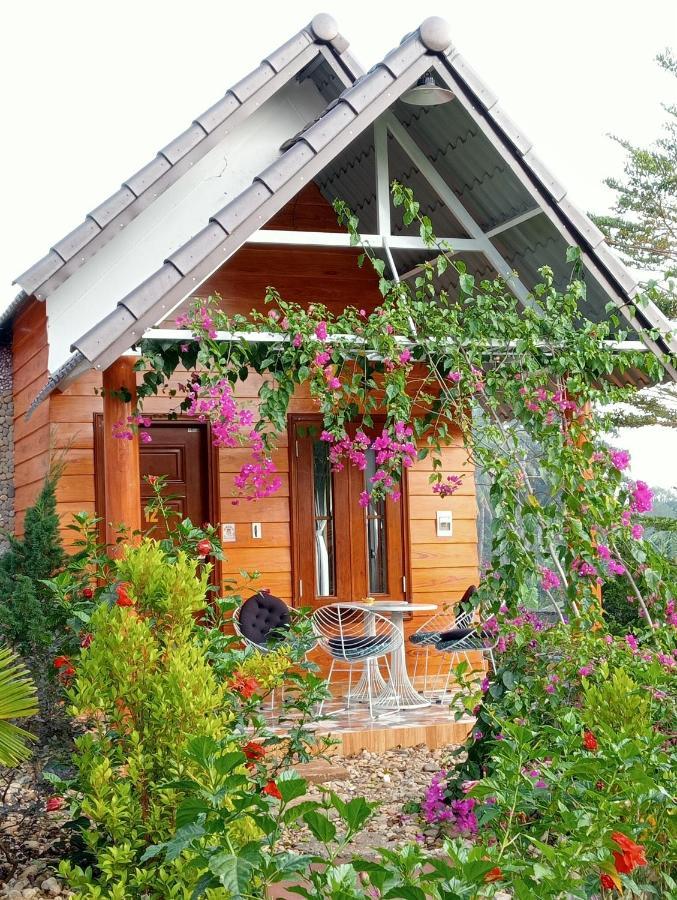 Sora Homestay Pleiku Exterior foto